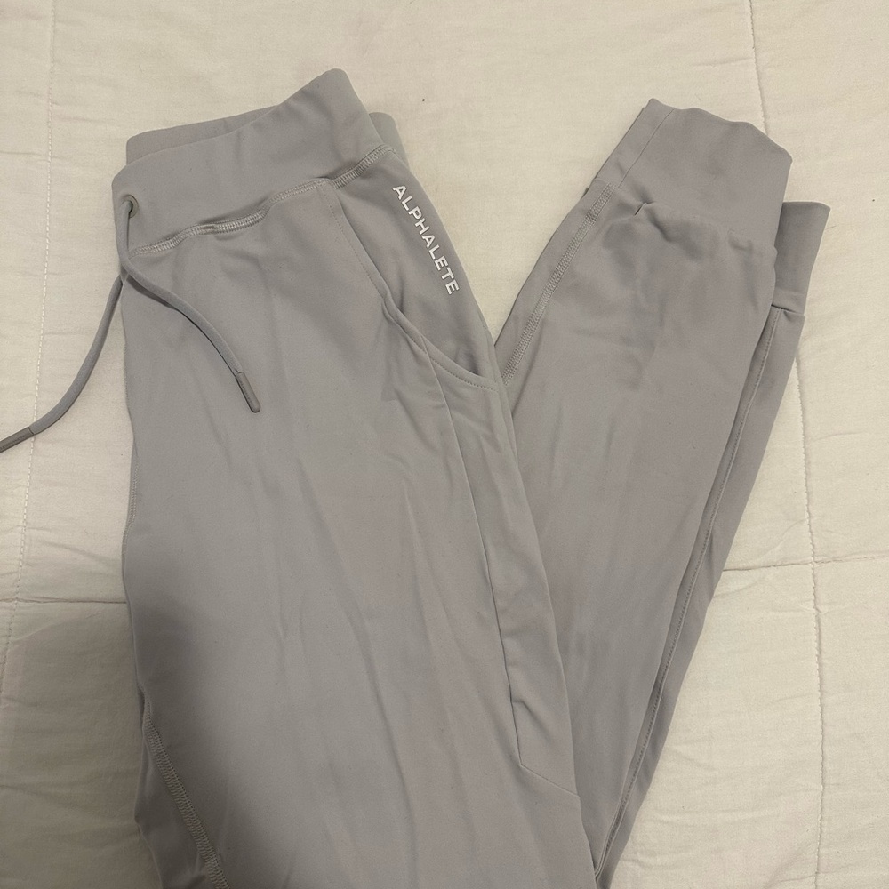 Women’s Alphalete Joggers - Picture 2 of 2